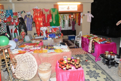 مؤسسة خليفة الإنسانية تدعم الأسر المواطنة في معرض القطارة بمدينة العين