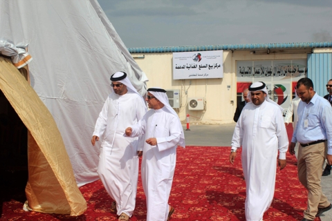 مؤسسة خليفة الإنسانية تفتتح مركز خدمة العملاء بمركز القصيدات لبيع السلع الغذائية المدعمة للمواطنين في رأس الخيمة