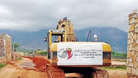 مؤسسة خليفة الإنسانية تواصل إغاثة المنكوبين في سقطرى