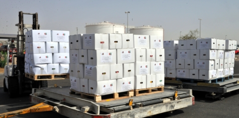 مؤسسة خليفة الإنسانية تقدم 10 آلاف سلة رمضانية لسكان سقطرى