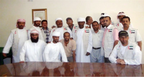 خليفة الإنسانية تنتهي من المرحلة الأولى لتوزيع المساعدات الغذائية المخصصة لنازحي أبين