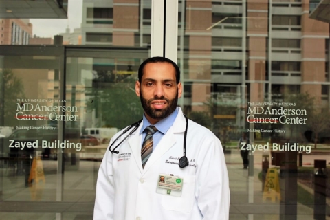 حميد الشامسي ينجز أول دراسة علمية عن الطفرات الجينية للمصابين بسرطان القولون في المنطقة