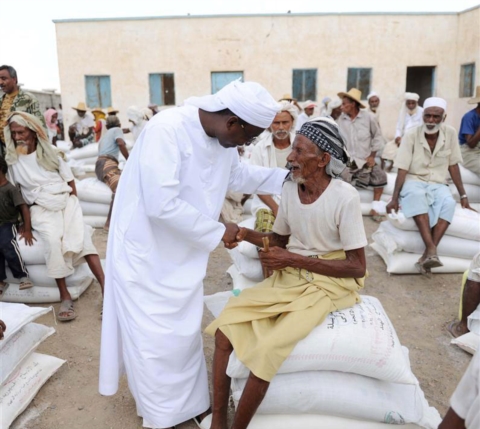 مؤسسة خليفة الإنسانية تواصل توزيع مساعداتها في المناطق النائية في اليمن