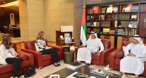 منصور بن زايد يثمن الدور الإنساني لمؤسسة الحسين للسرطان