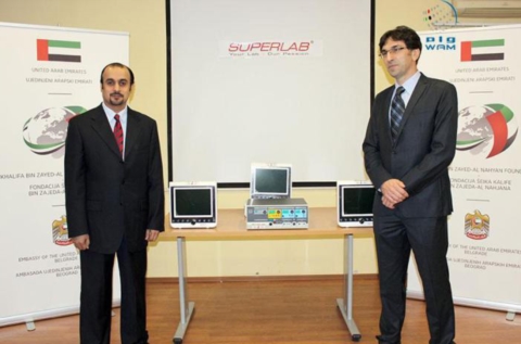 مؤسسة خليفة الإنسانية تتبرع بمعدات طبية للمستشفى العام بصربيا