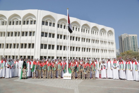 مؤسسة خليفة الإنسانية و"تدوير" ومجلس أبوظبي للجودة والمطابقة ينظمون احتفالية كبيرة بمناسبة يوم العلم