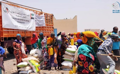 مؤسسة خليفة الانسانية تجهز 2500 سلة غذائية لتوزيعها على المتضررين في الصومال