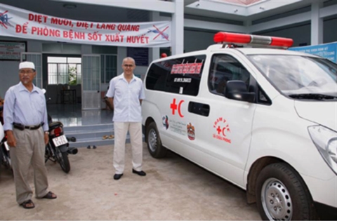 سفير الدولة يزور عيادة خليفة بن زايد في محافظة أن زانج الفيتنامية