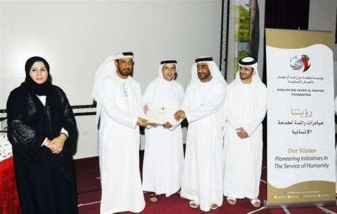 خليفة للاعمال الانسانية تكرم الاختصاصيين الاجتماعيين الداعمين لبرنامج مساعدة الطلبة في أبوظبي