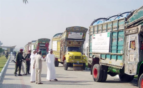 وفد مؤسسة خليفة الانسانية يكثف عمليات الإغاثة لمتضرري الفيضان في السند