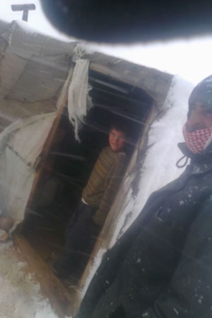 مؤسسة خليفة الإنسانية تبدأ بإغاثة 100 ألف متضرر في لبنان