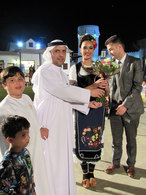 إهتمام بجهود مؤسسة خليفة الانسانية في مهرجان الشيخ زايد التراثي