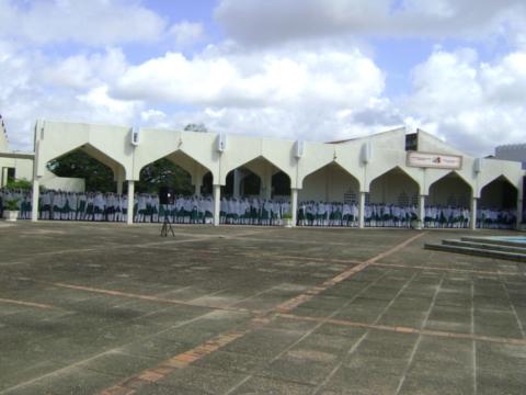 إختيار مدرسة خليفة بن زايد في ممباسا كأفضل مدارس الساحل الكيني