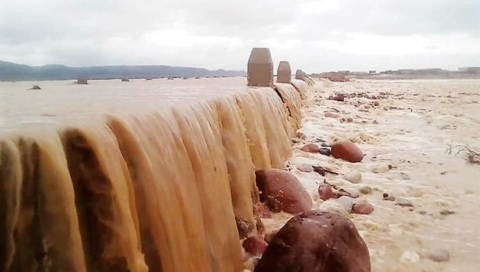 مؤسسة خليفة الإنسانية تطلق خطة طوارئ لإغاثة أهالي سقطرى