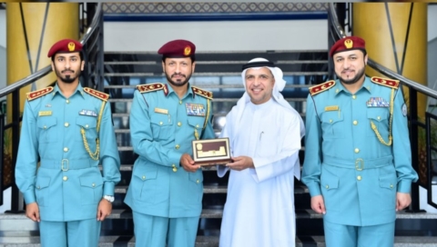 شرطة الشارقة و" خليفة الإنسانية " تناقشان التعاون المشترك