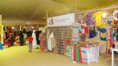 خليفة للأعمال الإنسانية تشارك بجناح من 50 محلاً تجارياً في ليوا للرطب