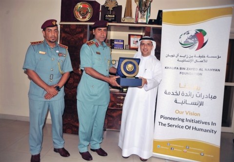 مؤسسة خليفة الإنسانية تسدد مديونيات 30 سجيناً