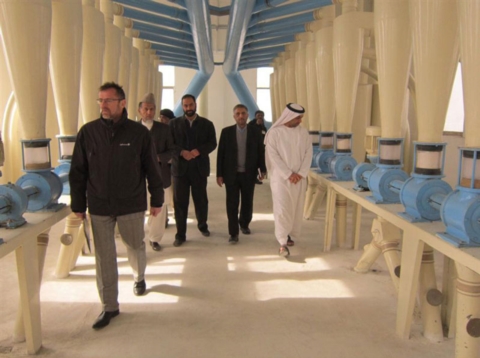 خليفة الانسانية تقطع شوطا كبيرا على طريق إنجاز مشروع التحسين الغذائي في أفغانستان