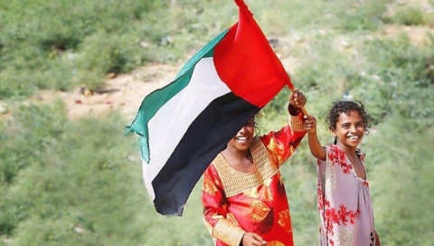 بتمويل من مؤسسة خليفة الإنسانية : الشامسي يضع حجر أساس ملعب الإمارات في بلدة راسنحاش اللبنانية