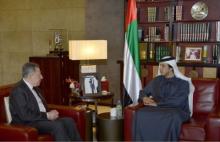 منصور بن زايد يستقبل فؤاد السنيورة