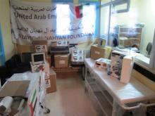 خليفة الإنسانية تزود مستشفى تونسياً بمعدات طبية لتخفيف معاناة نازحي ليبيا