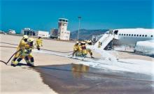 مؤسسة خليفة الإنسانية تشكل فريقاً احترافياً للدفاع المدني في سقطرى