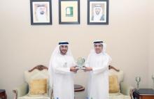 مؤسسة خليفة الإنسانية تكرم بلدية الشارقة